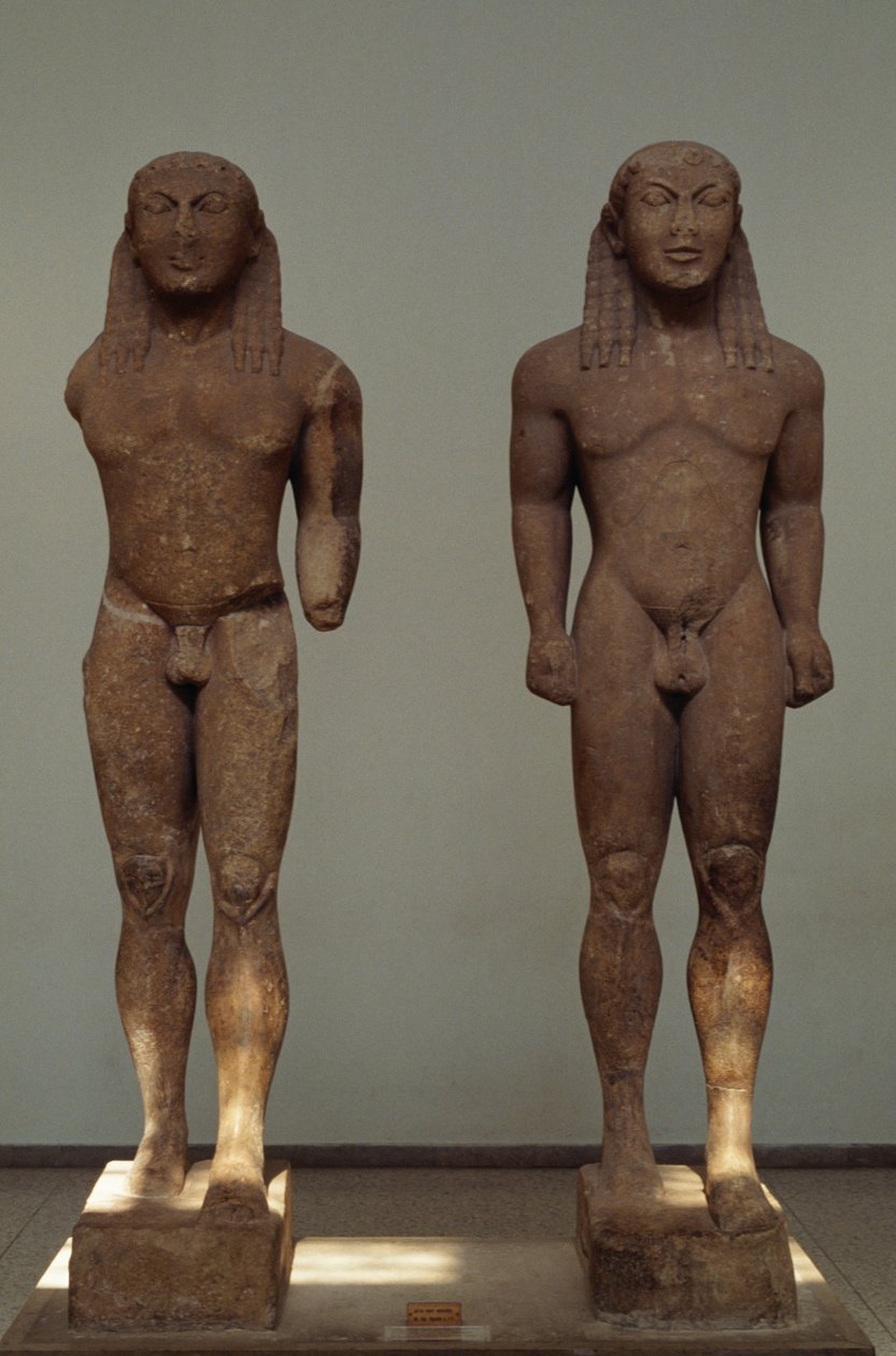Kléobis et Biton, vers 610-590 av. J.-C., statues en marbre de Paros, par Polymède d