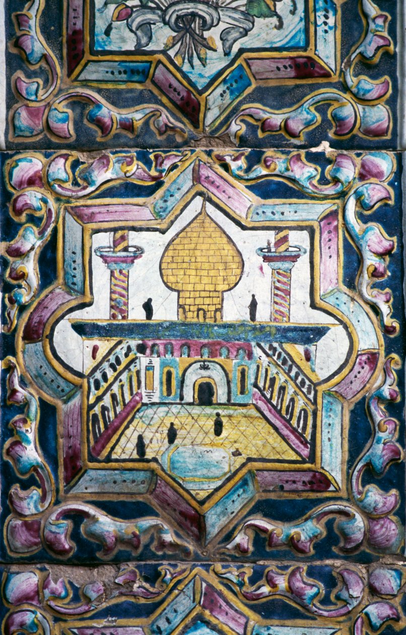 Vue de la mosquée, décorations en carreaux polychromes à Tekyeh Mo