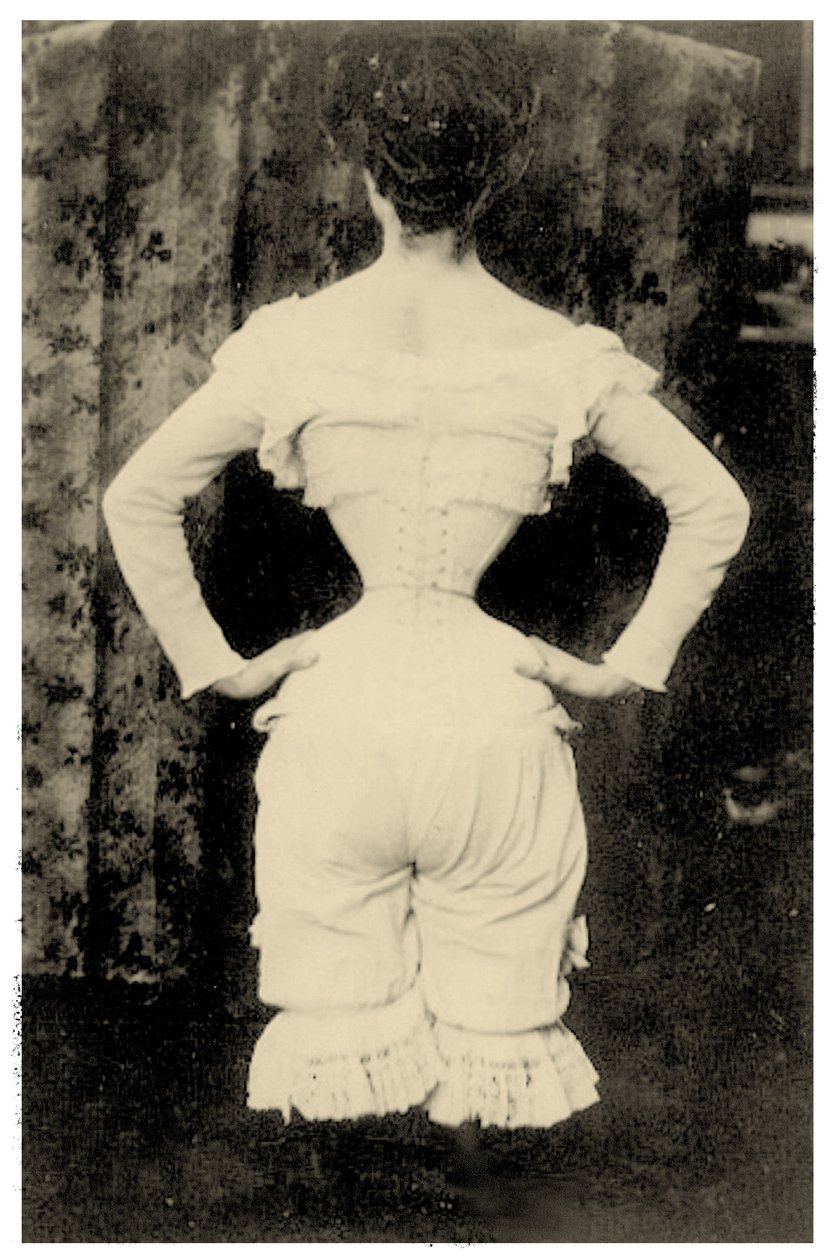 Femme portant un corset vers 1865 - Unbekannt Unbekannt