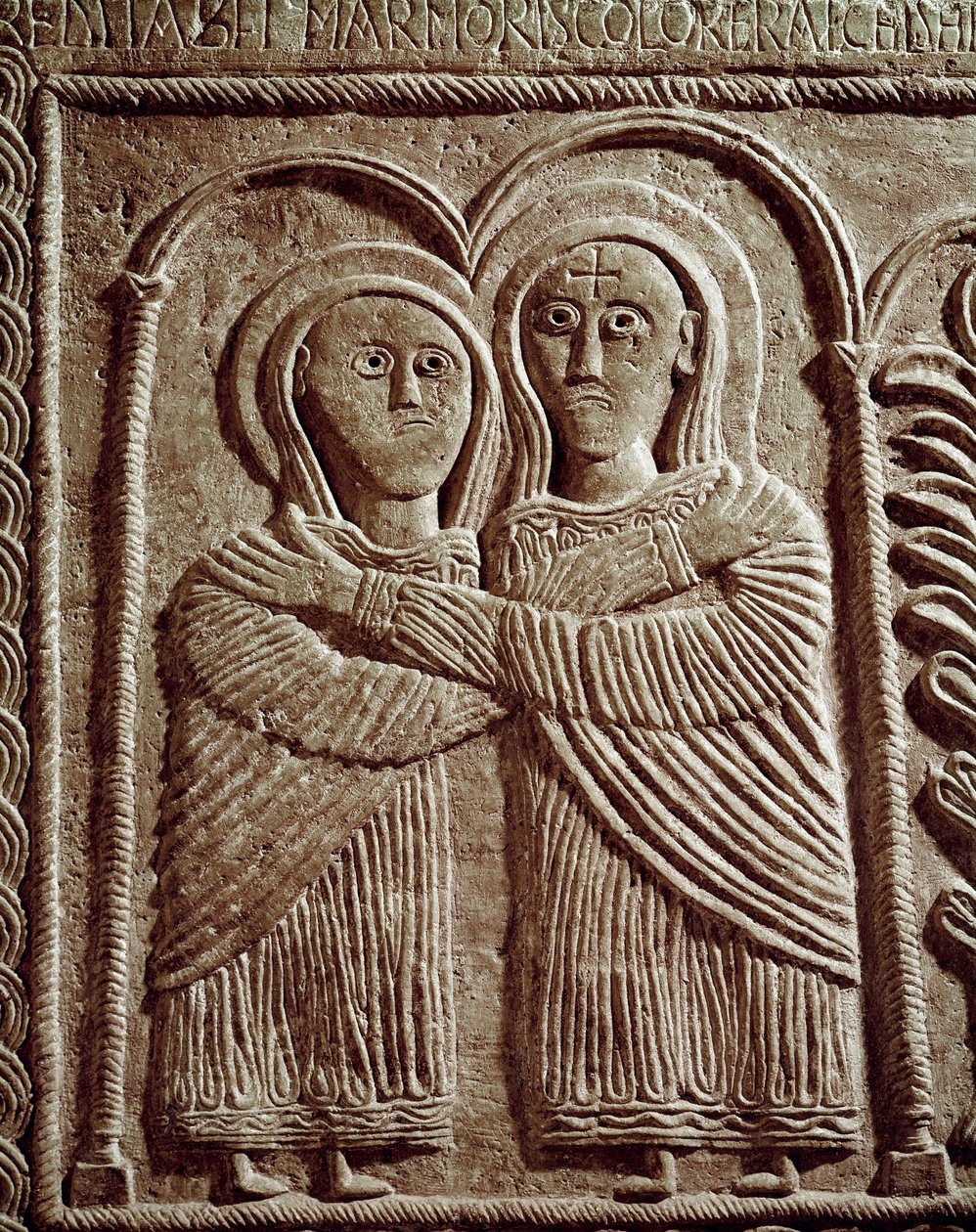Archéologie du Moyen Âge. Art barbare de Lombardie : Visitation, Sainte Élisabeth et Sainte Marie. Sculpture, art lombard, 737-744. Cividale del Friuli, Musée chrétien, trésor de la cathédrale - Lombard School