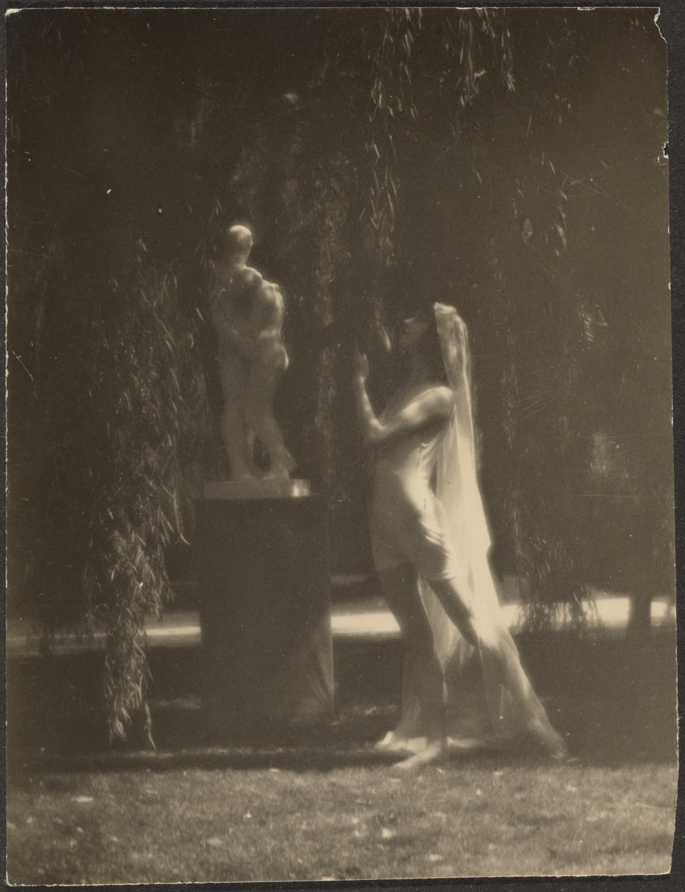Danseuse dans un jardin - Louis Fleckenstein