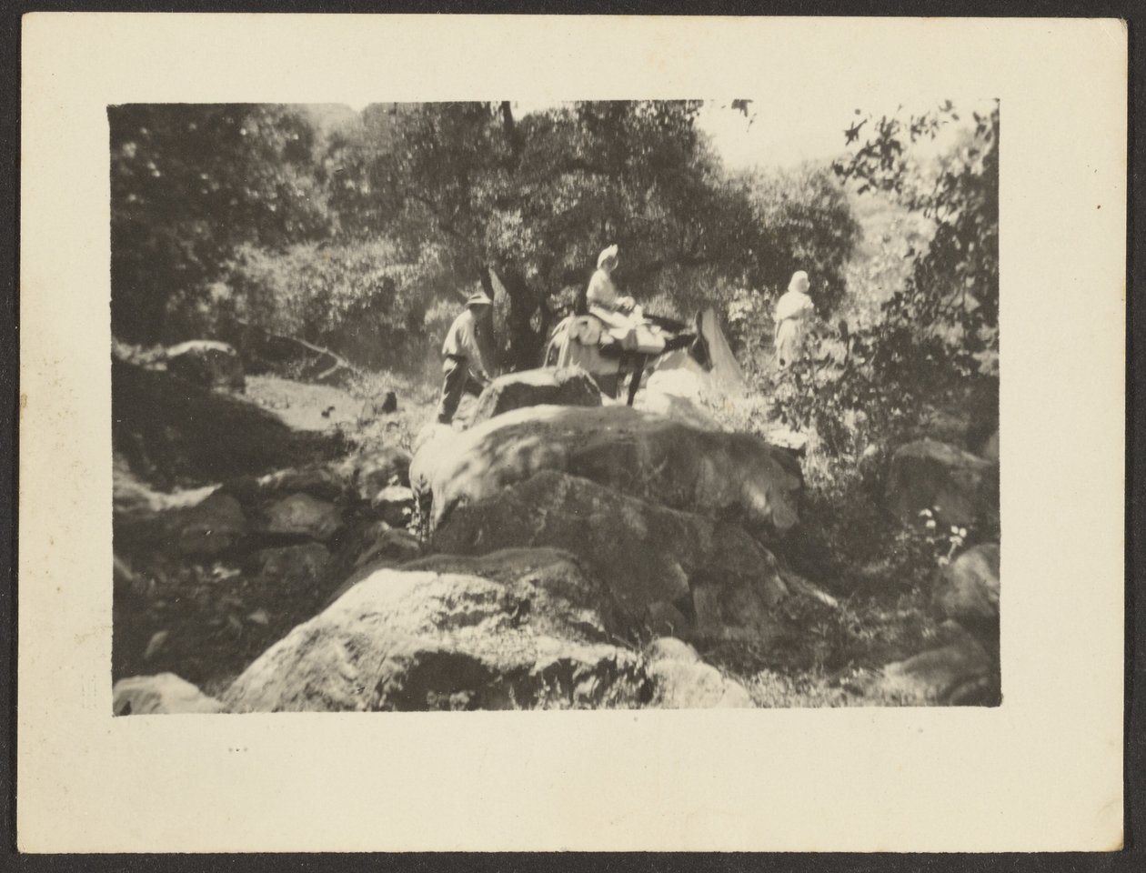 [Figures traversant un paysage] - Louis Fleckenstein