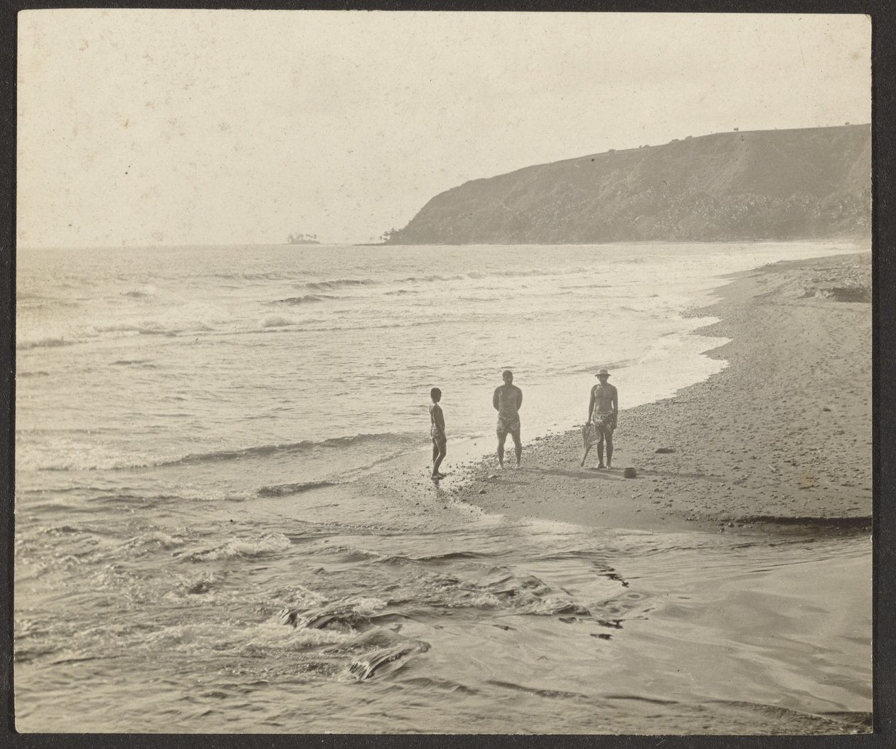 [Personnes sur la plage] - Louis Fleckenstein