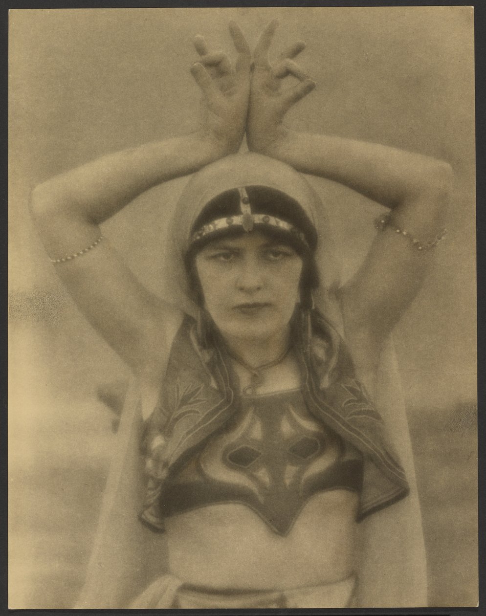 Nautch Girl - Louis Fleckenstein