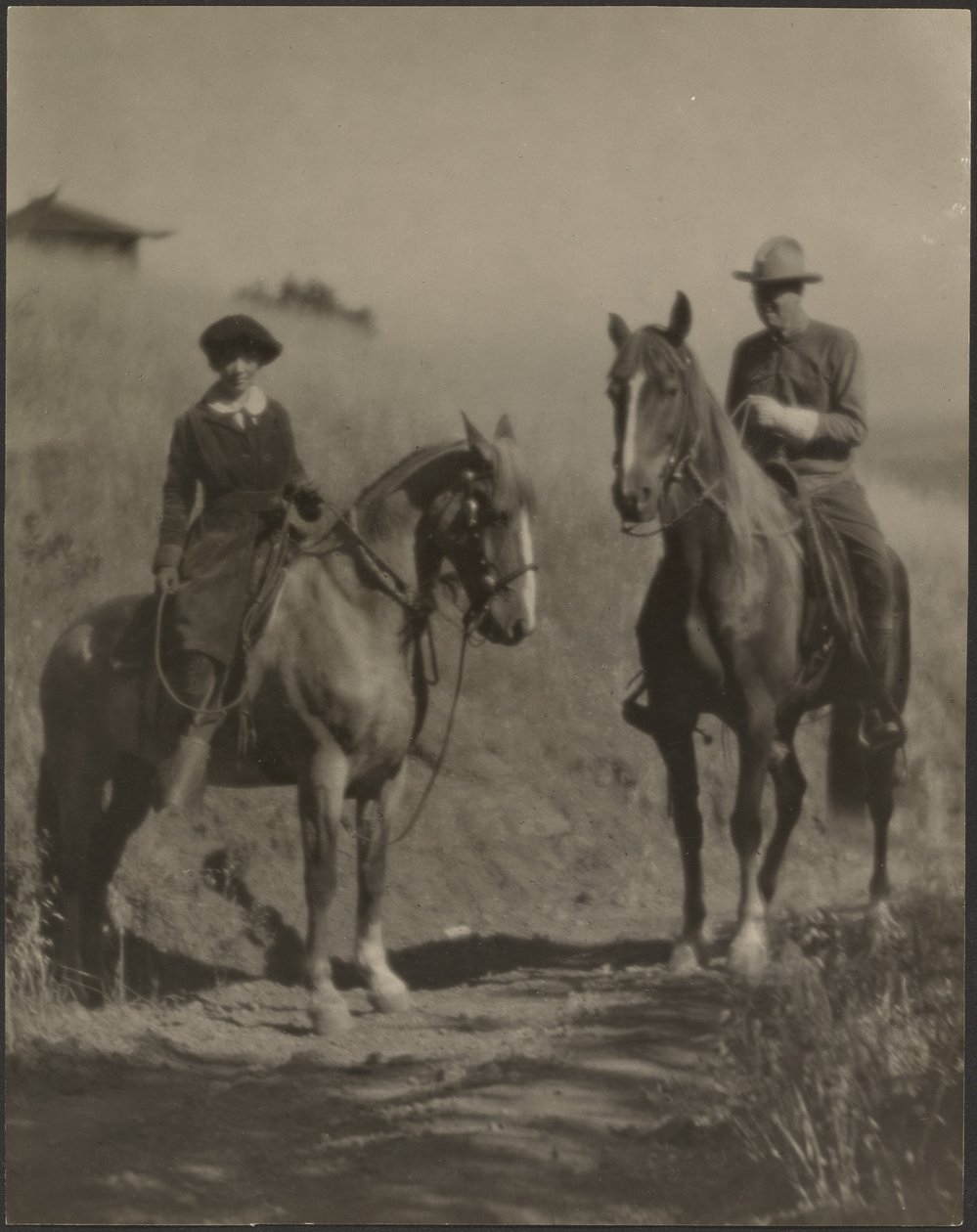 [Femme et homme à cheval] - Louis Fleckenstein