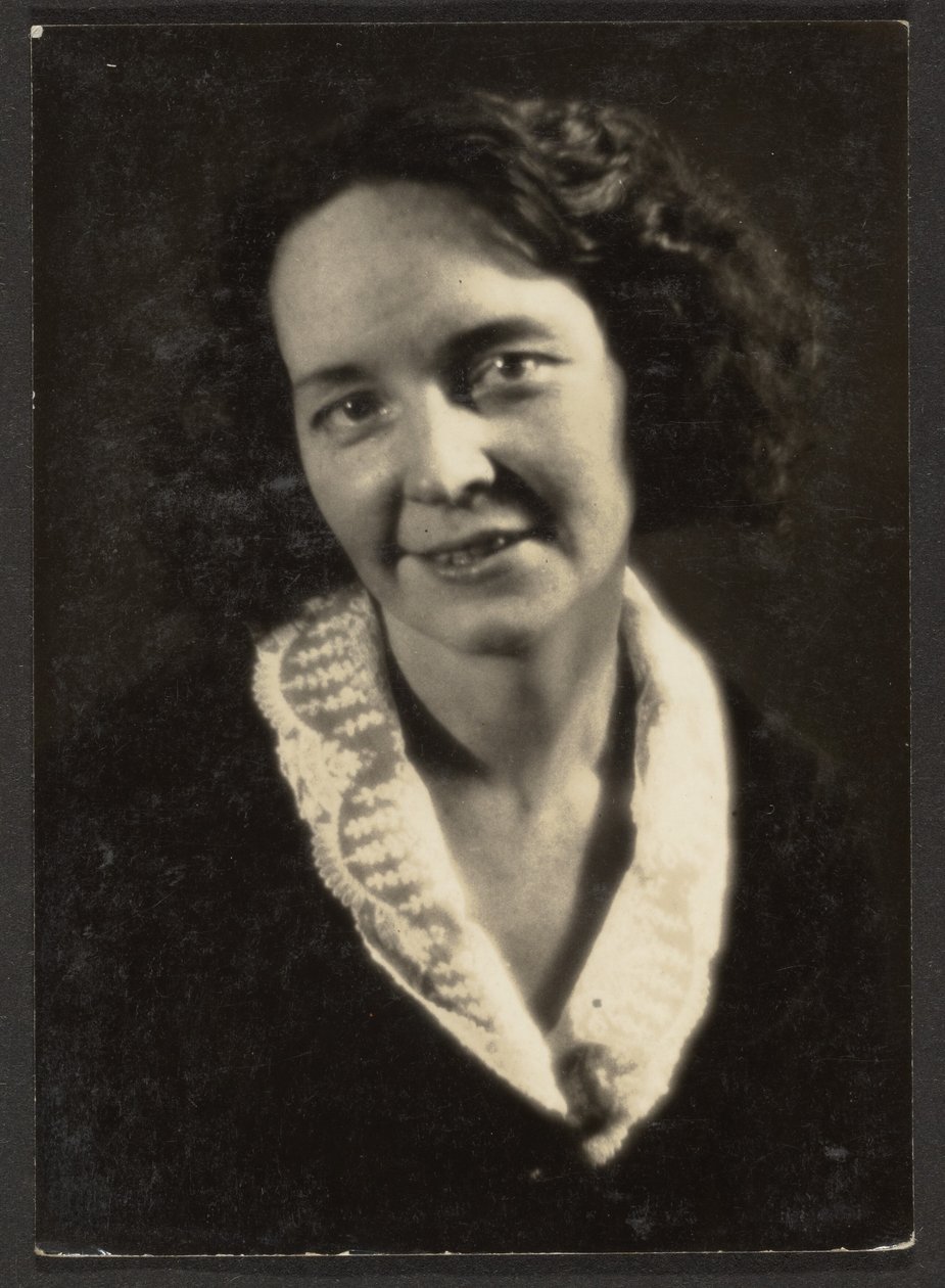 Femme au col brodé - Louis Fleckenstein