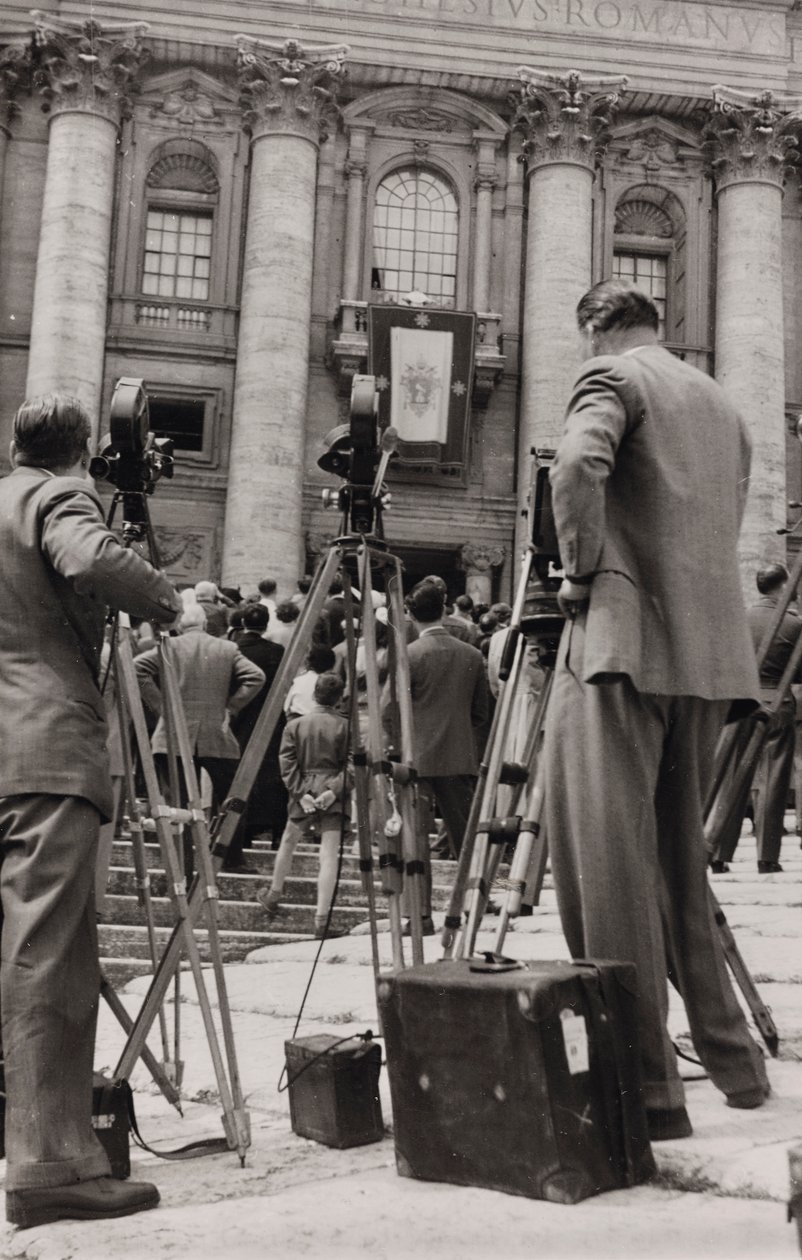 Photographes sur la place Saint-Pierre à Rome - Luigi Leoni
