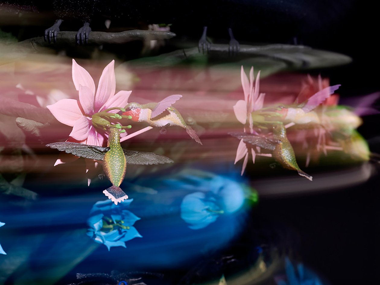 The Centrifugal Soul, 2016 (Acrylique, aluminium, acier, lumières LED, moteur, circuits électroniques, résine et peinture) - Mat Collishaw