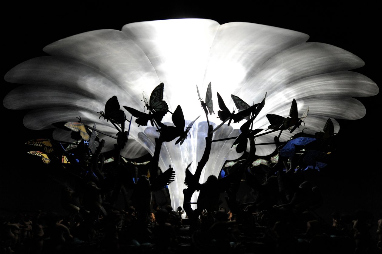 The Garden of Unearthly Delights, 2009 (acier, aluminium, plâtre, résine, lumières LED, moteur) - Mat Collishaw