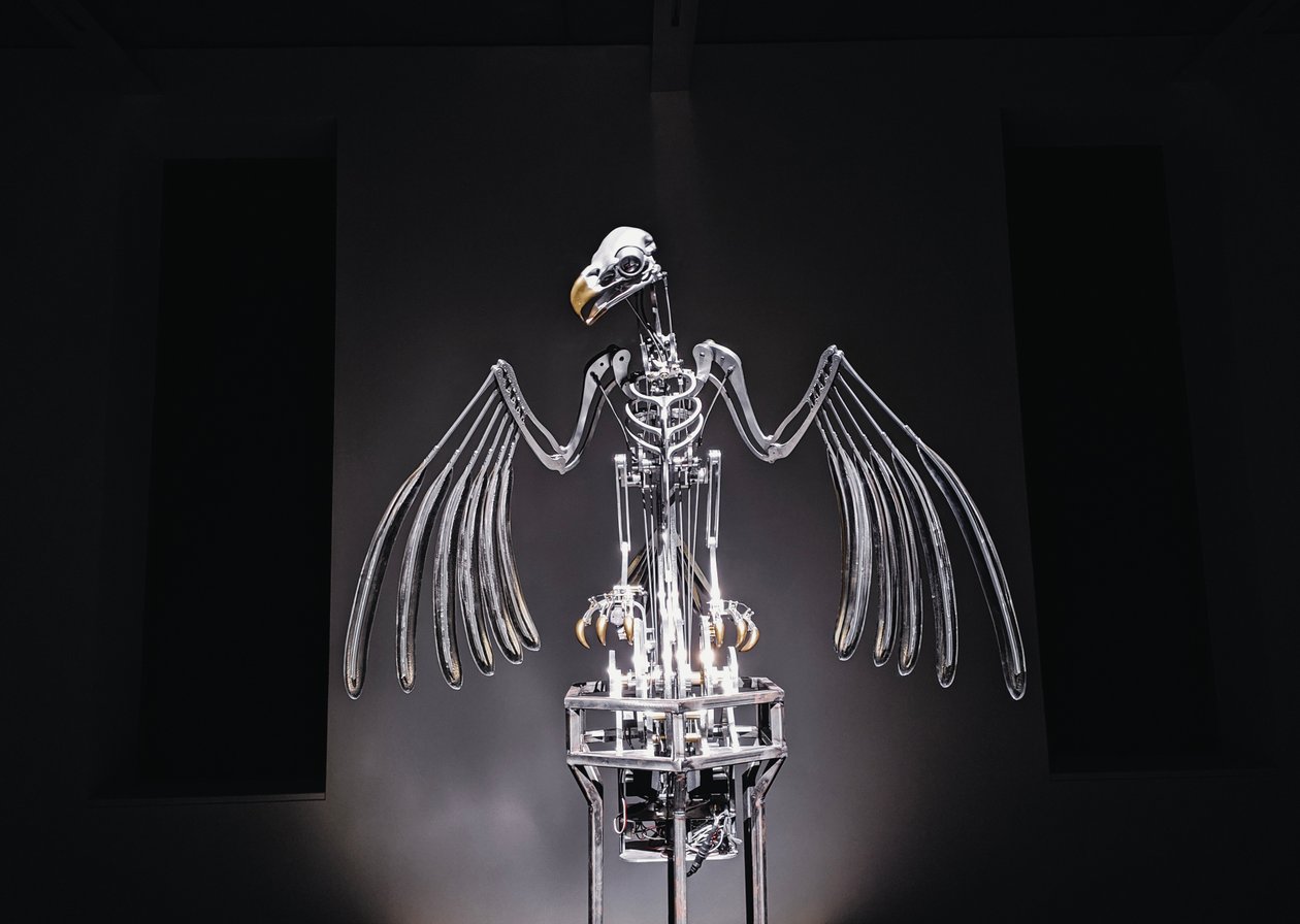 The Nerve Rack, 2019 (acétal, acrylique, aluminium, laiton, circuit électrique, peinture, PVC, résine, servomoteurs, acier) - Mat Collishaw
