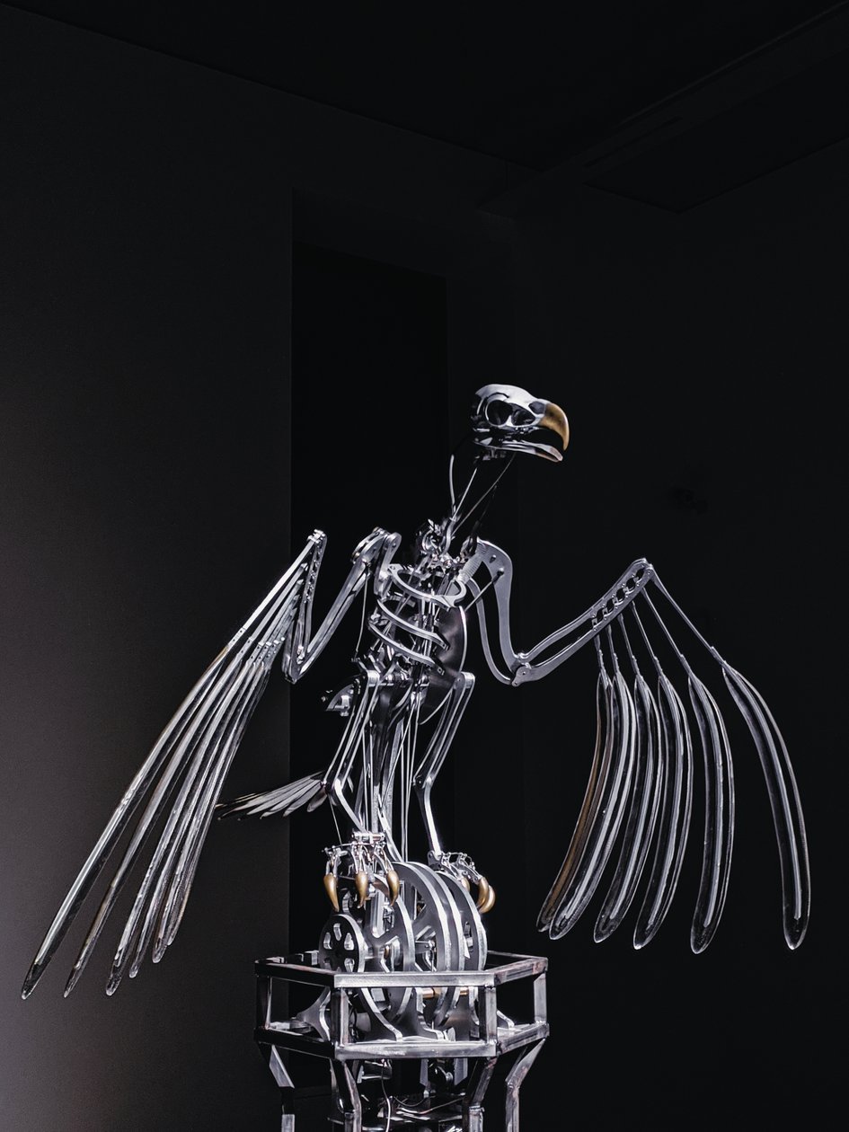 The Nerve Rack, 2019 (acétal, acrylique, aluminium, laiton, circuit électrique, peinture, PVC, résine, servomoteurs, acier) - Mat Collishaw