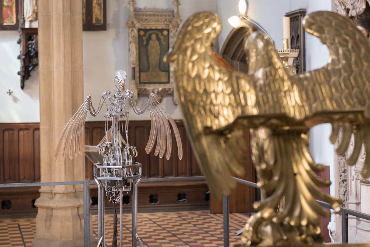 The Nerve Rack, 2019 (acétal, acrylique, aluminium, laiton, circuit électrique, peinture, PVC, résine, servomoteurs, acier) - Mat Collishaw