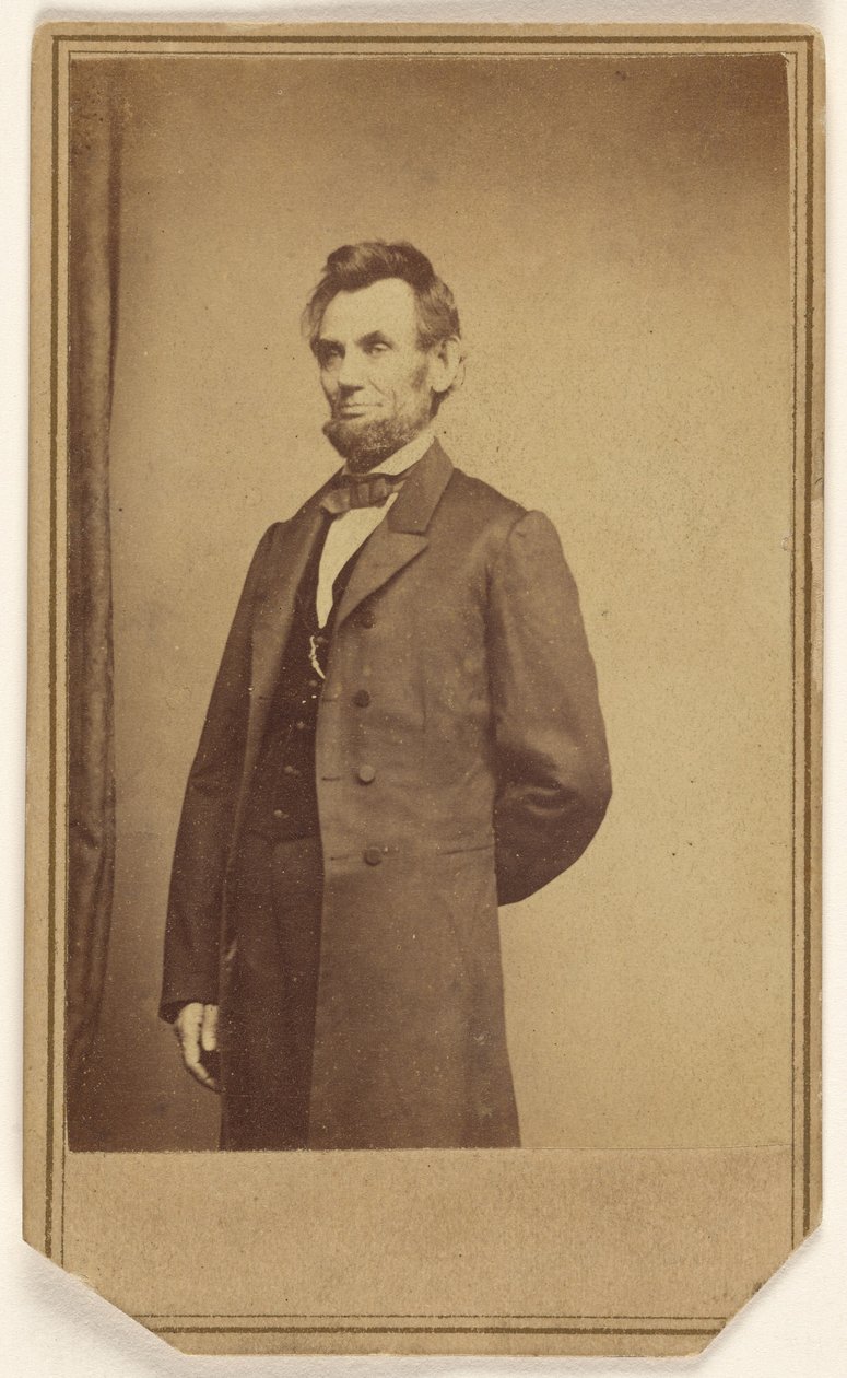 [Abraham Lincoln debout, un bras derrière le dos] - Mathew B. Brady