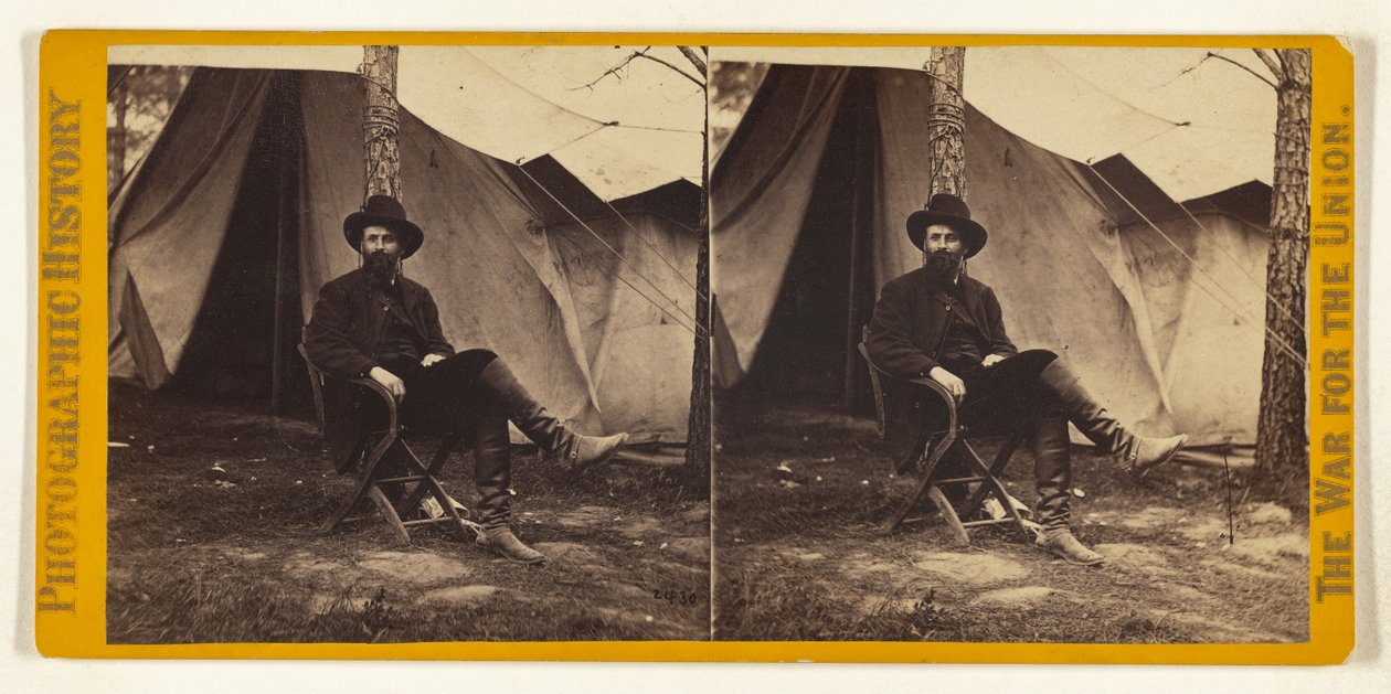 Dana, sous-secrétaire à la Guerre ; photo prise au quartier général du général Grant, en Virginie. - Mathew B. Brady