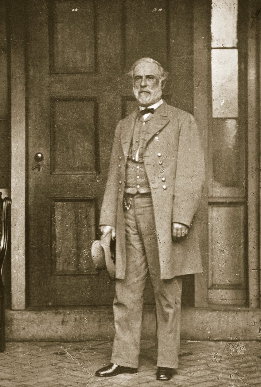 Le général Robert E. Lee devant sa maison à Richmond, avril 1865 - Mathew B. Brady