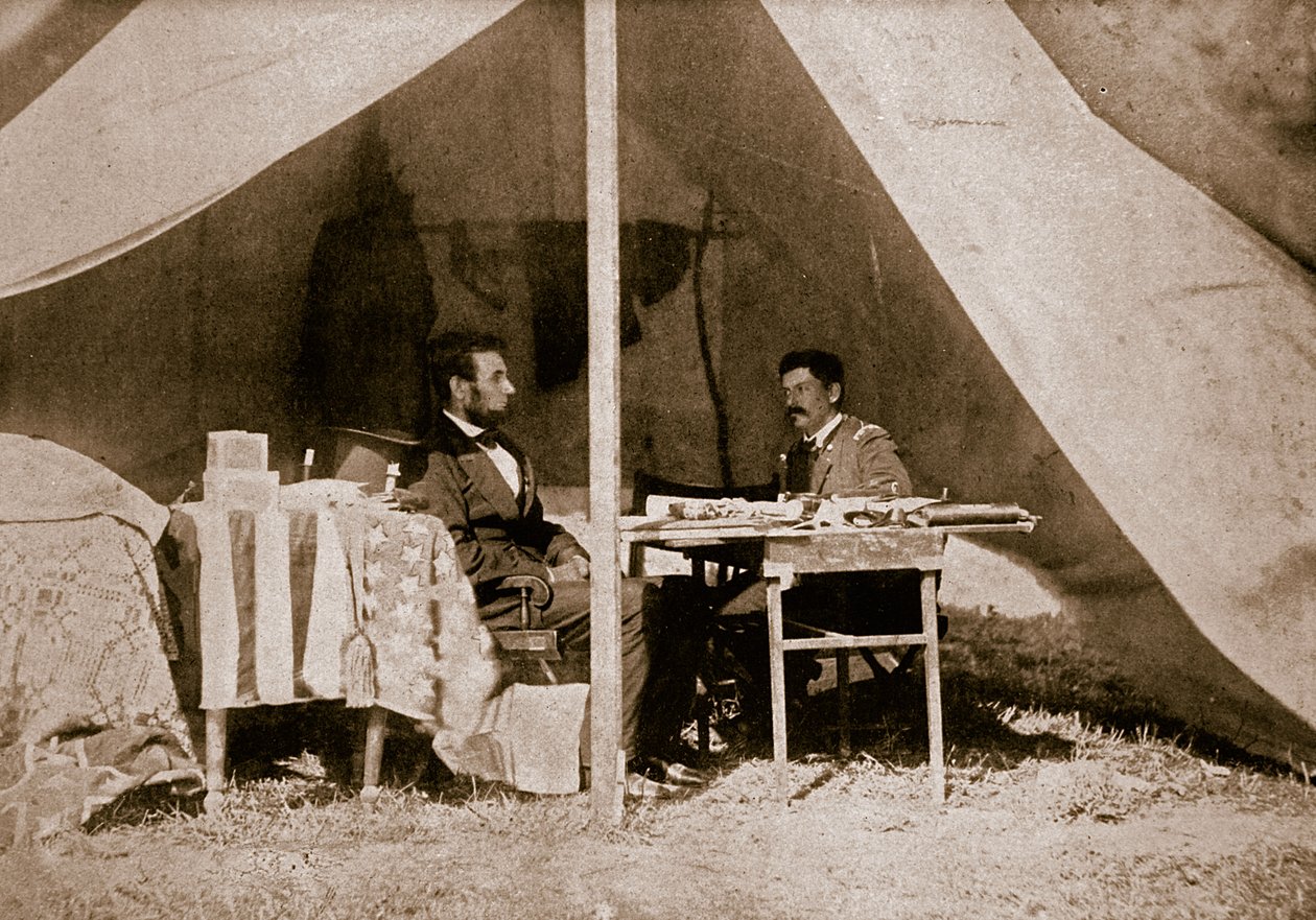 Le dernier entretien entre le président Lincoln et le général McClellan à Antietam, 1862 - Mathew B. Brady