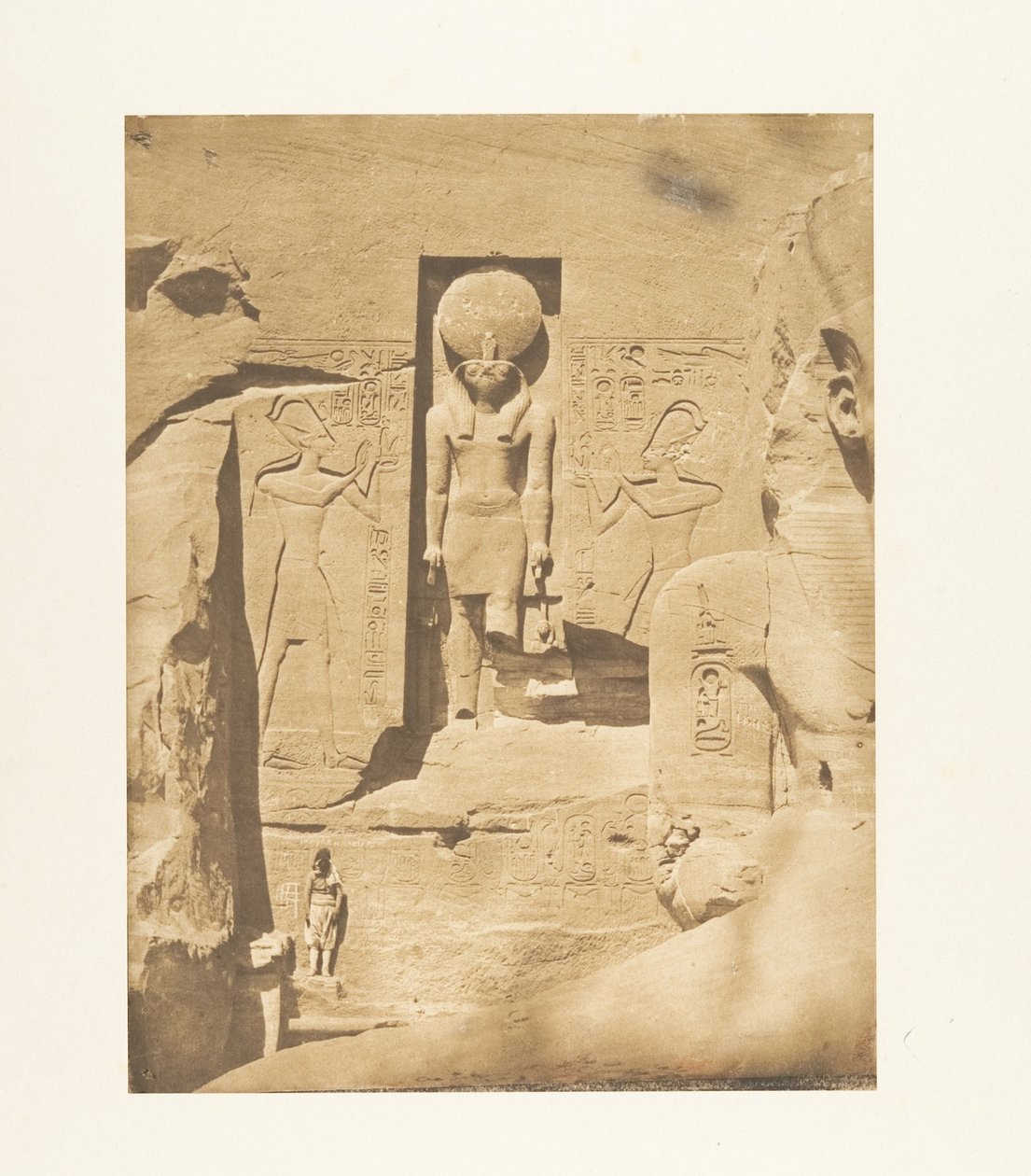Dekoration des Eingangs des großen Spéos von Abousembil (Der Gott Phré empfängt die Opfergaben von Ramses dem Großen) - Maxime Du Camp