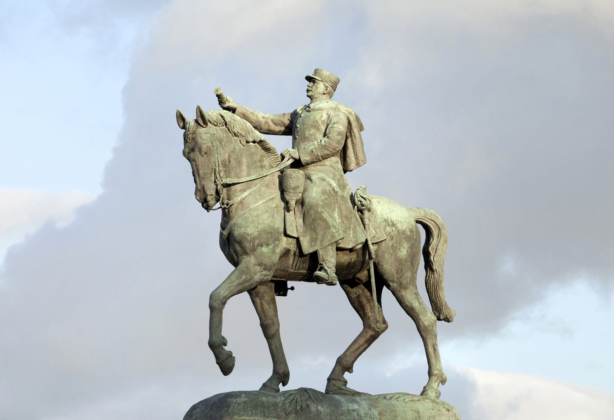 Statue équestre de Joseph Joffre (1852-1931), militaire, maréchal de France, commandant français à la bataille de la Marne pendant la Première Guerre mondiale, sculpture en bronze de Maxime Real del Sarte (1888-1954), - Maxime Real del Sarte