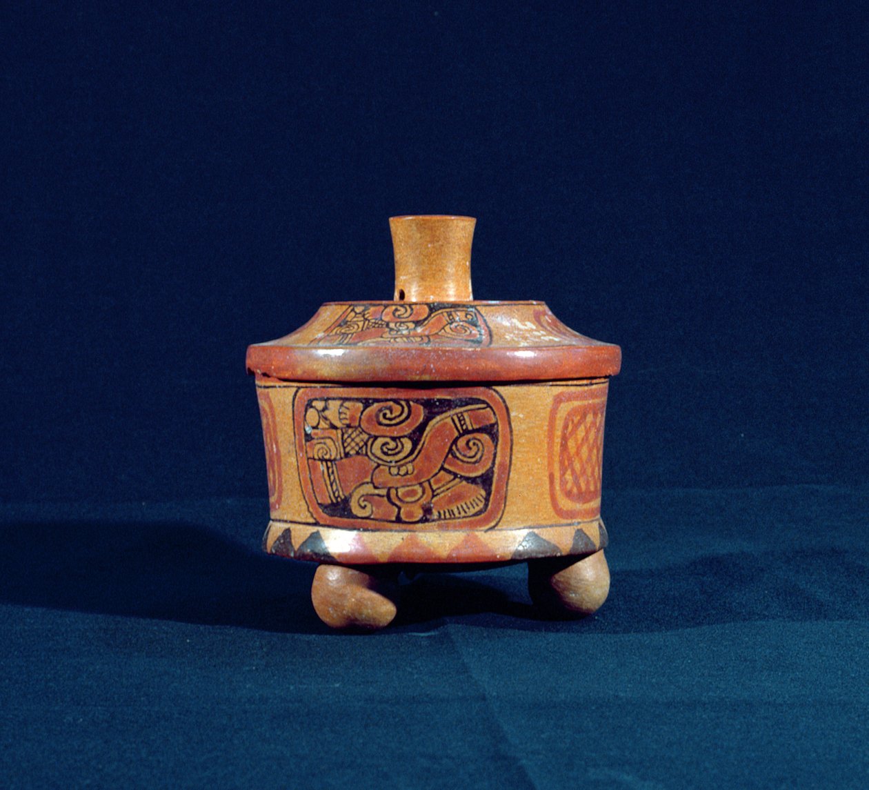 Vase funéraire avec influence de Teotihuacan, de Peten, Guatemala, Amérique centrale, période classique ancienne (vers 300-600 apr. J.-C.) - Mayan