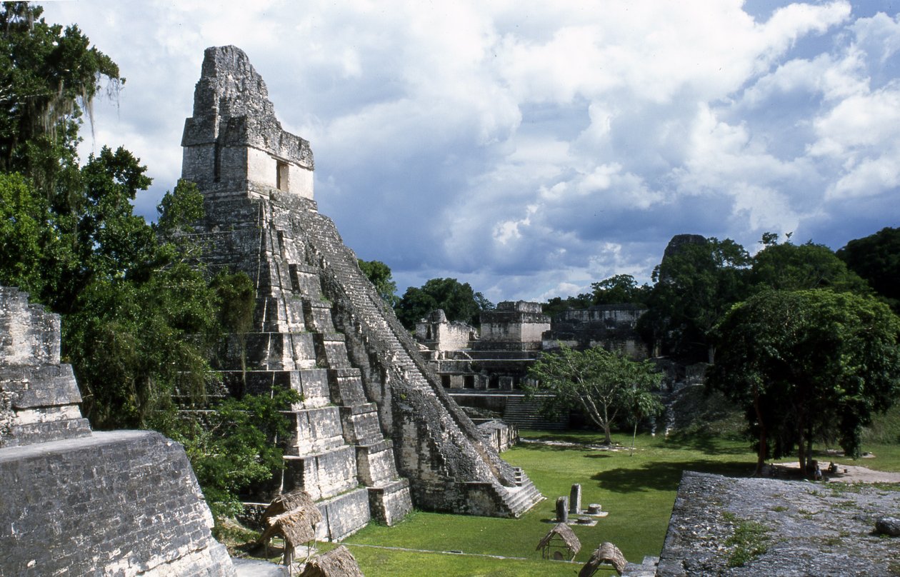 Vue du temple de Tikal 1, période classique tardive 600-900 ap. J.-C. - Mayan