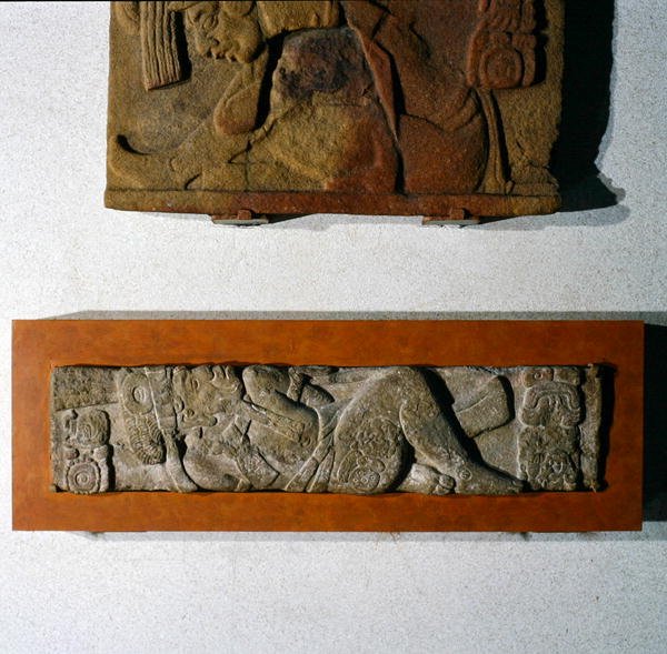 Linteau 27 de Tonina, Chiapas, Mexique, période classique tardive (600-900 AD) - Mayan Mayan