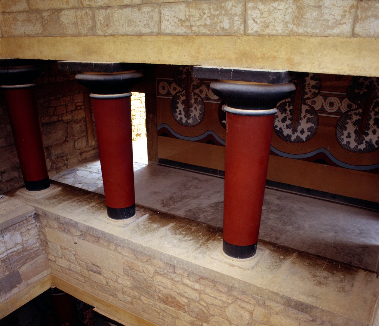Art grec : le grand escalier du palais de Cnossos, Grèce - Minoan