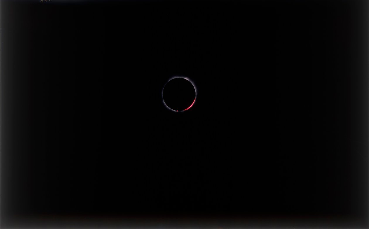 Éclipse totale du Soleil depuis le parc national de Tsavo, Kenya - NASA Images