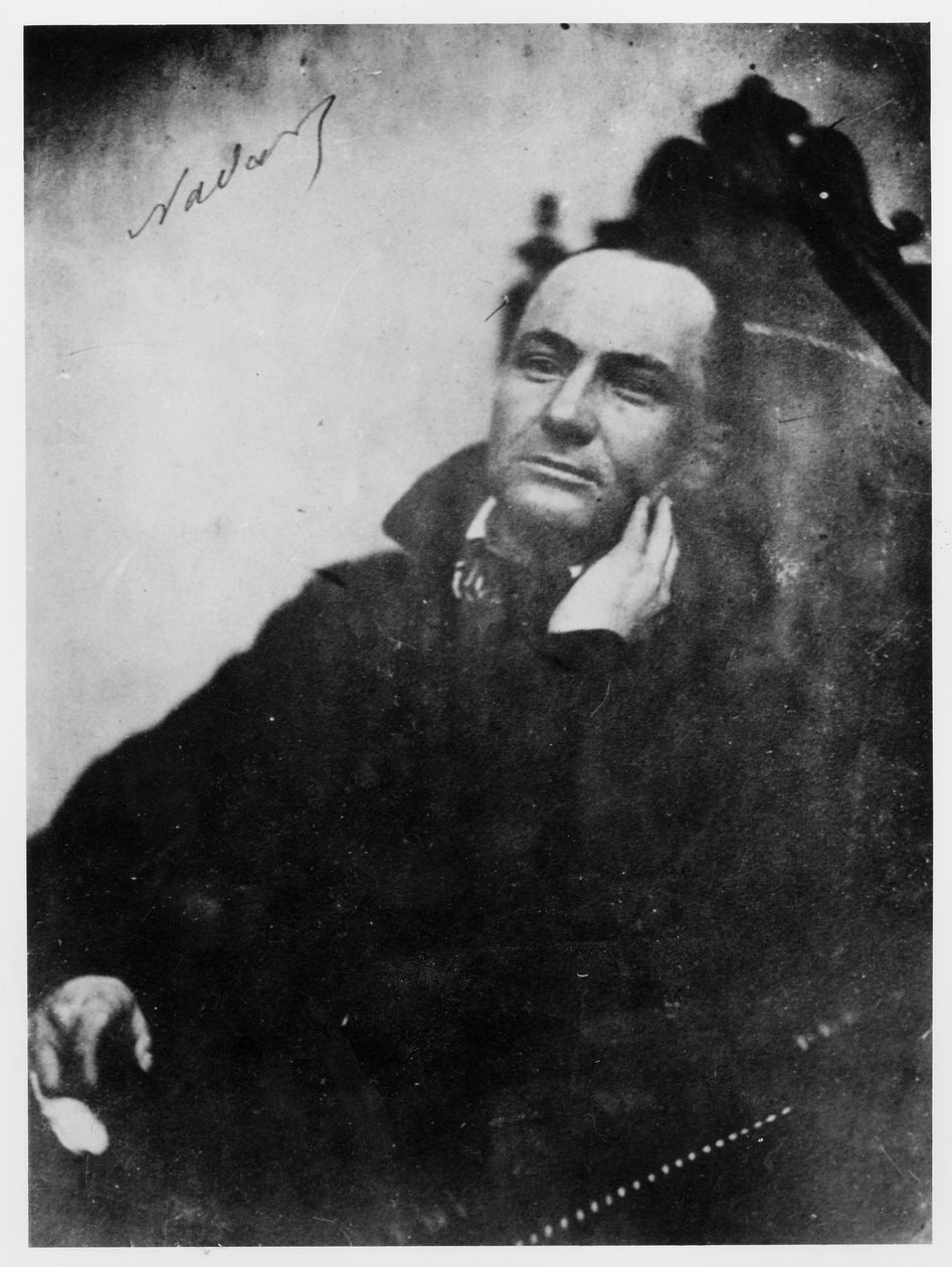 Charles Baudelaire (1821-67) assis dans un fauteuil Louis XIII, 1855 - Nadar
