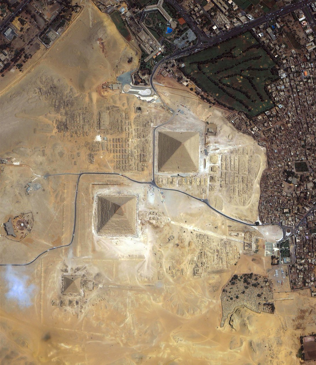 Vue satellite des pyramides de Gizeh, Égypte. Crédit NASA. - National Aeronautics and Space Administration National Aeronautics and Space Administration