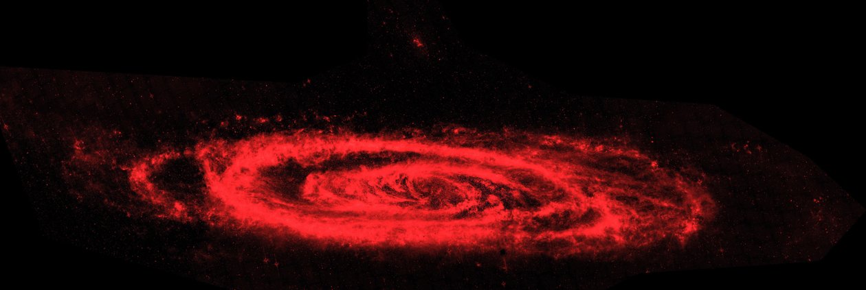 Images composites infrarouges du télescope spatial Spitzer montrant la galaxie d
