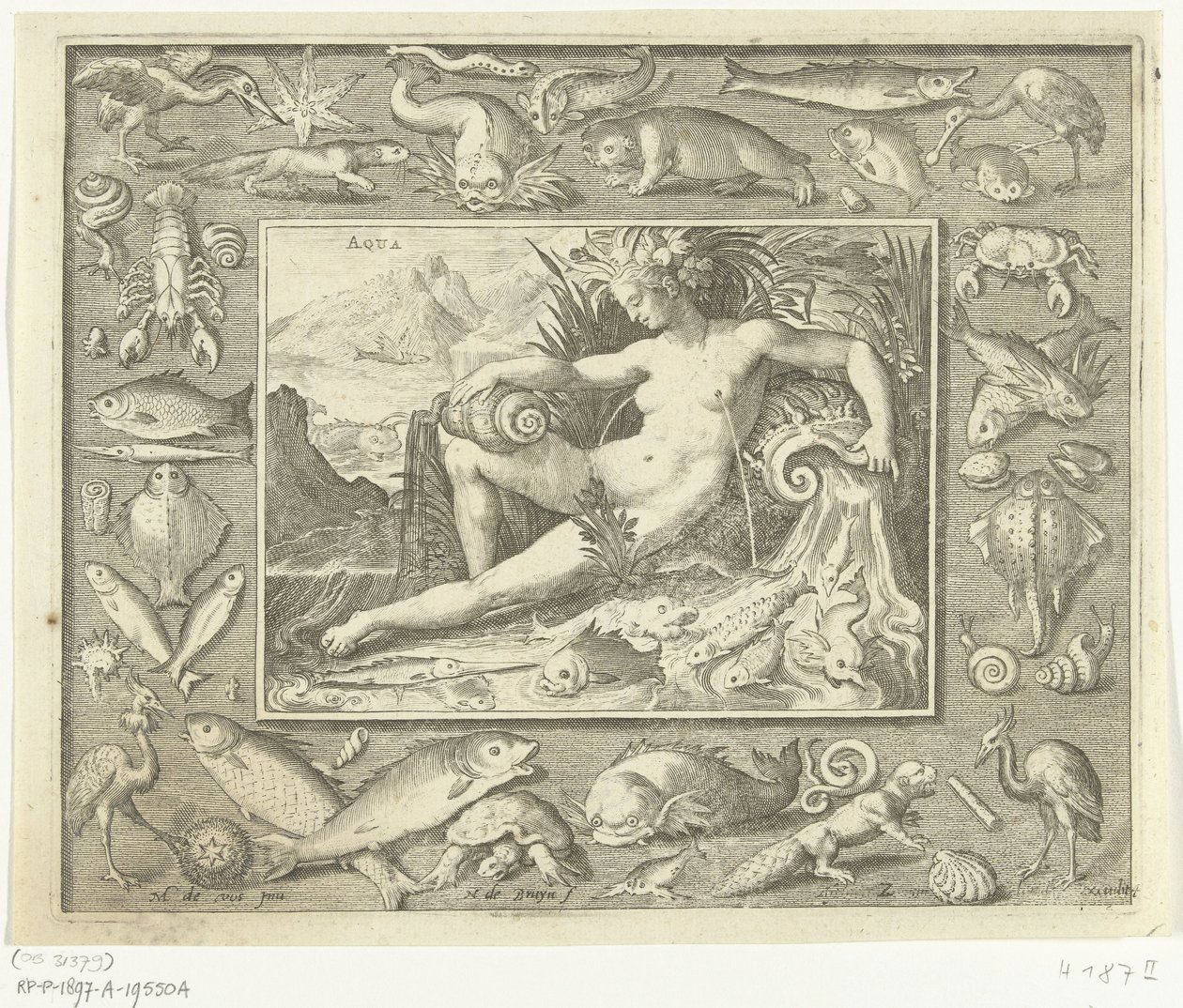 Élément eau comme femme près d