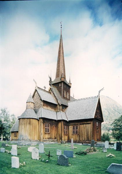 Église en bois debout de Lom - Norwegian School