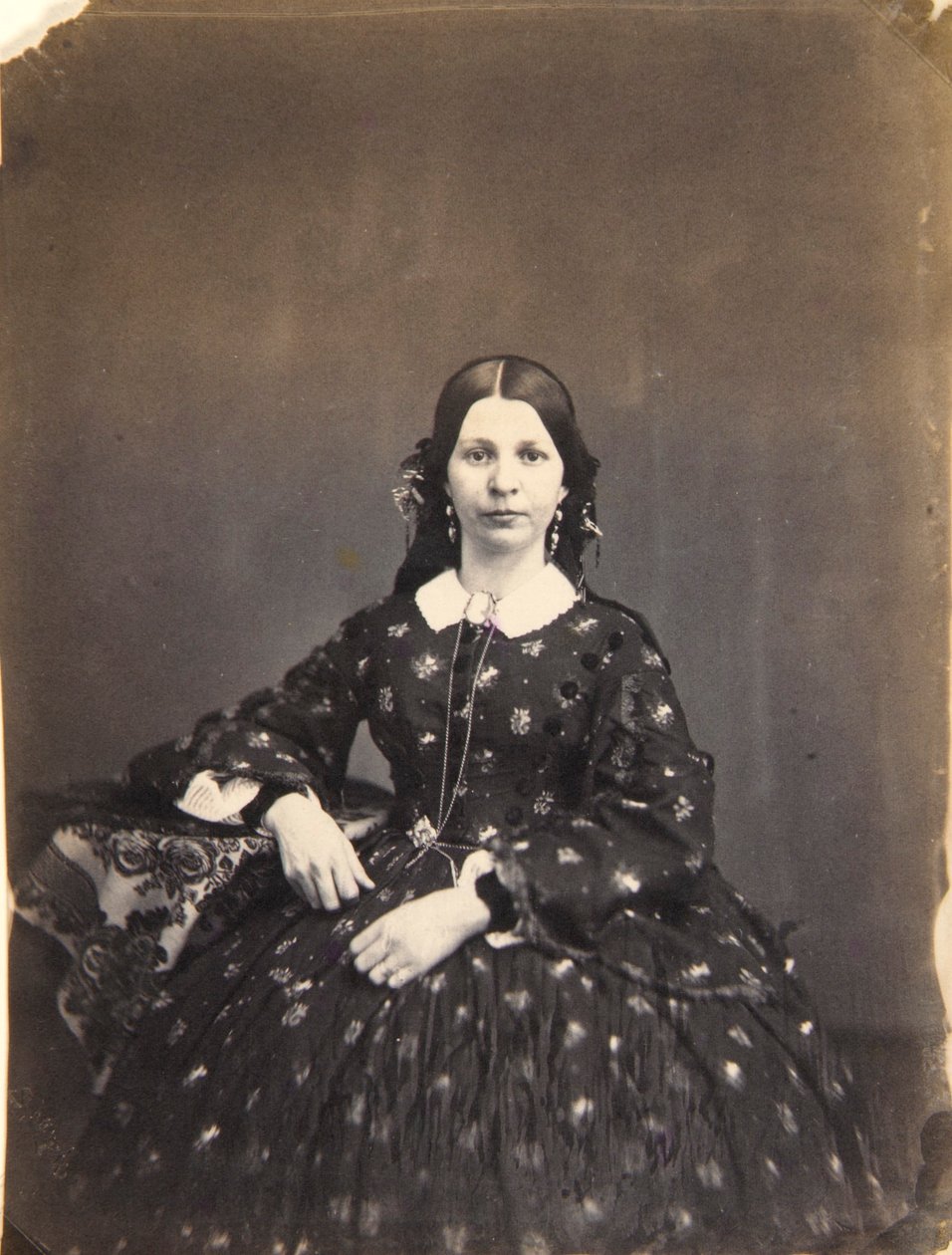 Jeune femme assise - Oliver H. Willard