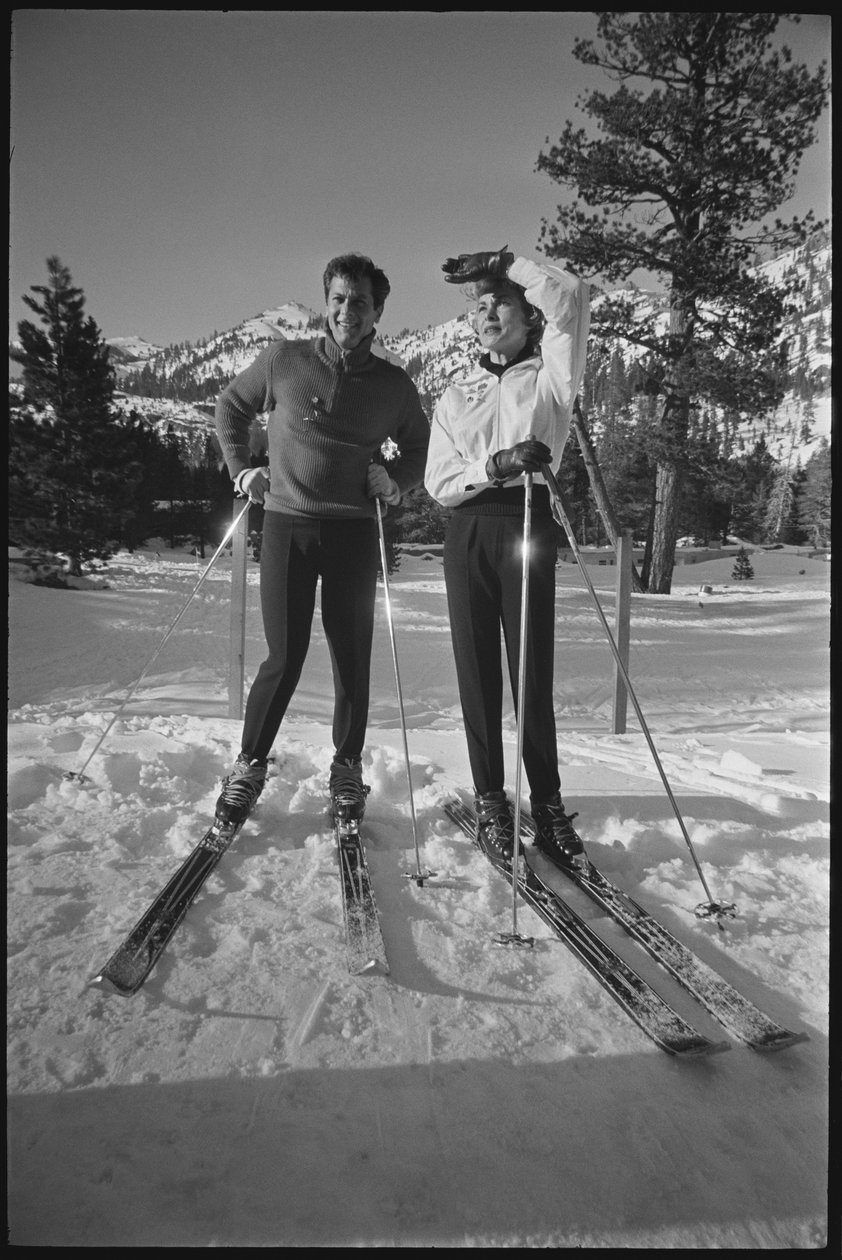 Janet Leigh et Tony Curtis sur des skis aux Jeux Olympiques d