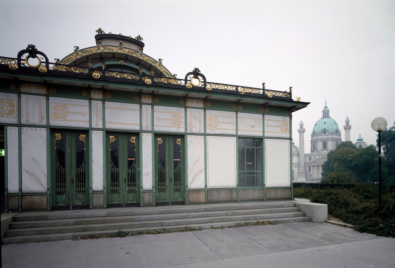 Art Nouveau : vue du pavillon de la station de métro Karlsplatz - Otto Wagner