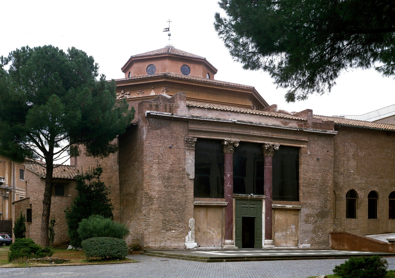 Vue du baptistère paléochrétien de San Giovanni in Laterano (Saint-Jean-de-Latran), construit vers 440. Rome - Paleo Christian