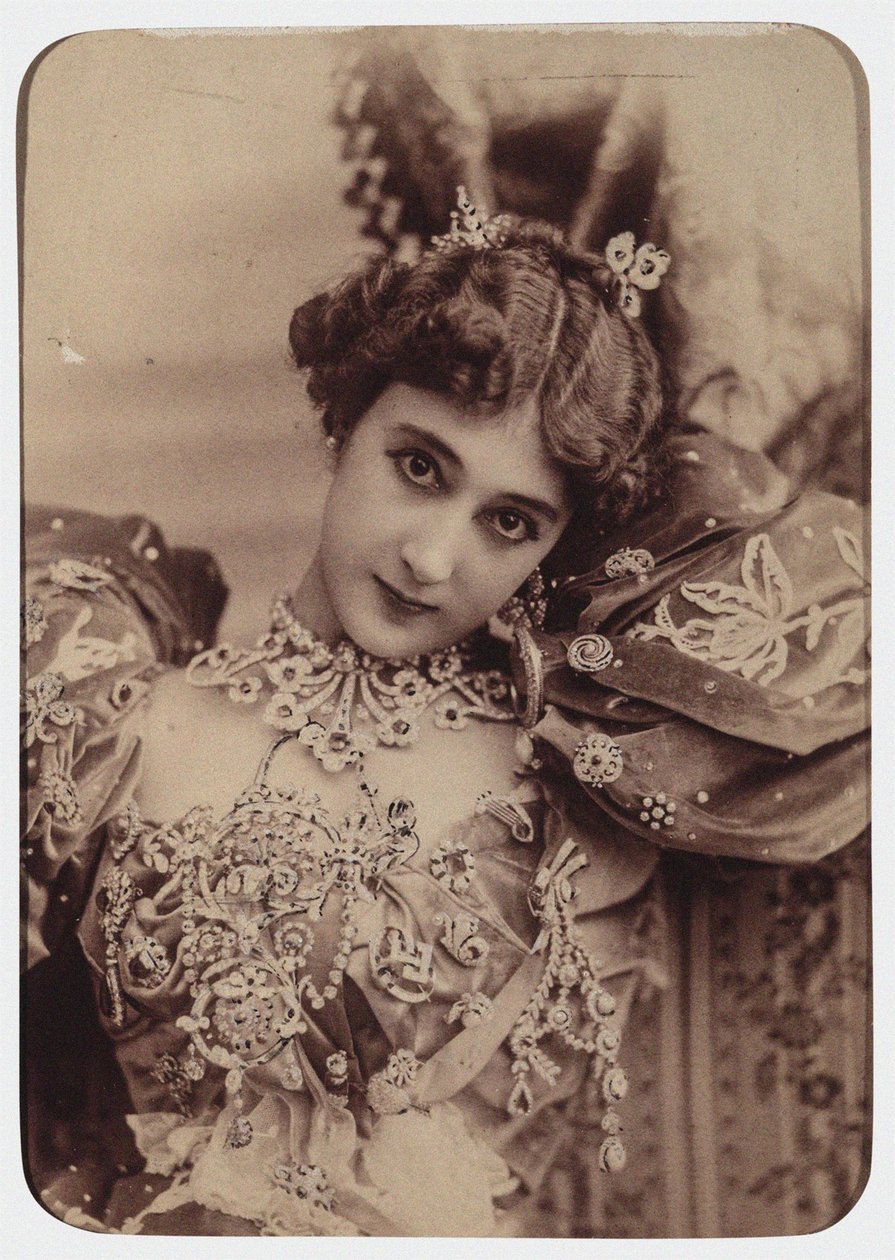 La Belle Otéro - Paris . Photo studio Reutlinger