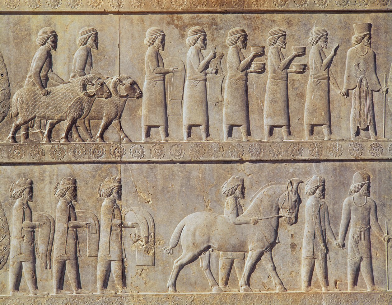 Détail de la frise en relief sur l