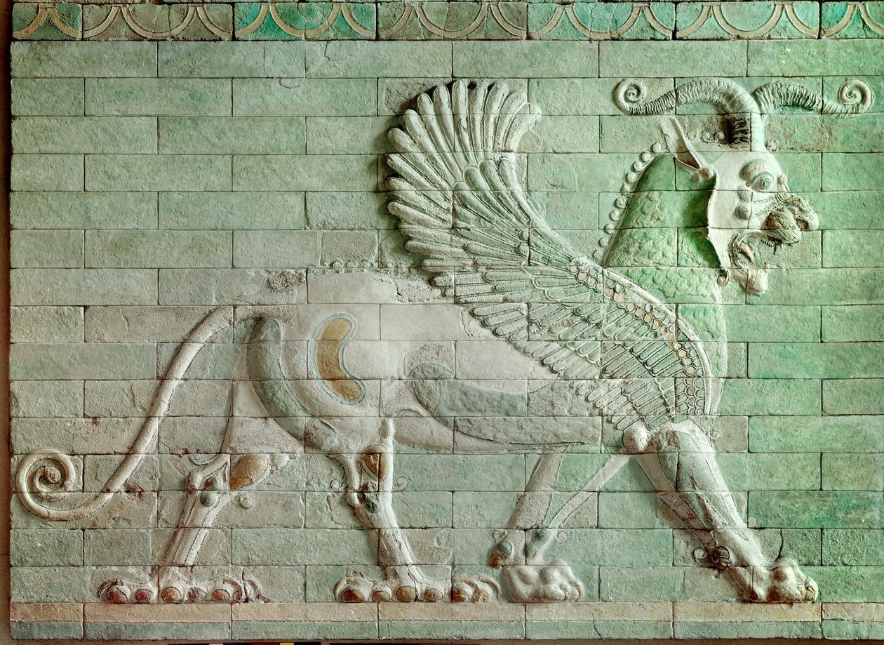 Période perse rouenide : bas-relief en brique émaillée représentant un griffon (Palais de Darius I) - Persian School