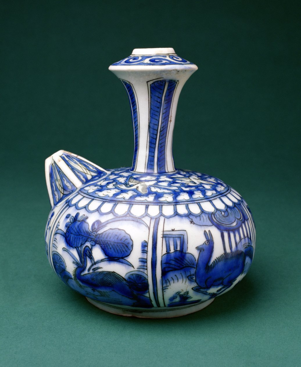 Kendi bleu et blanc safavide, 1600-50 (faïence peinte sous glaçure) - Persian School