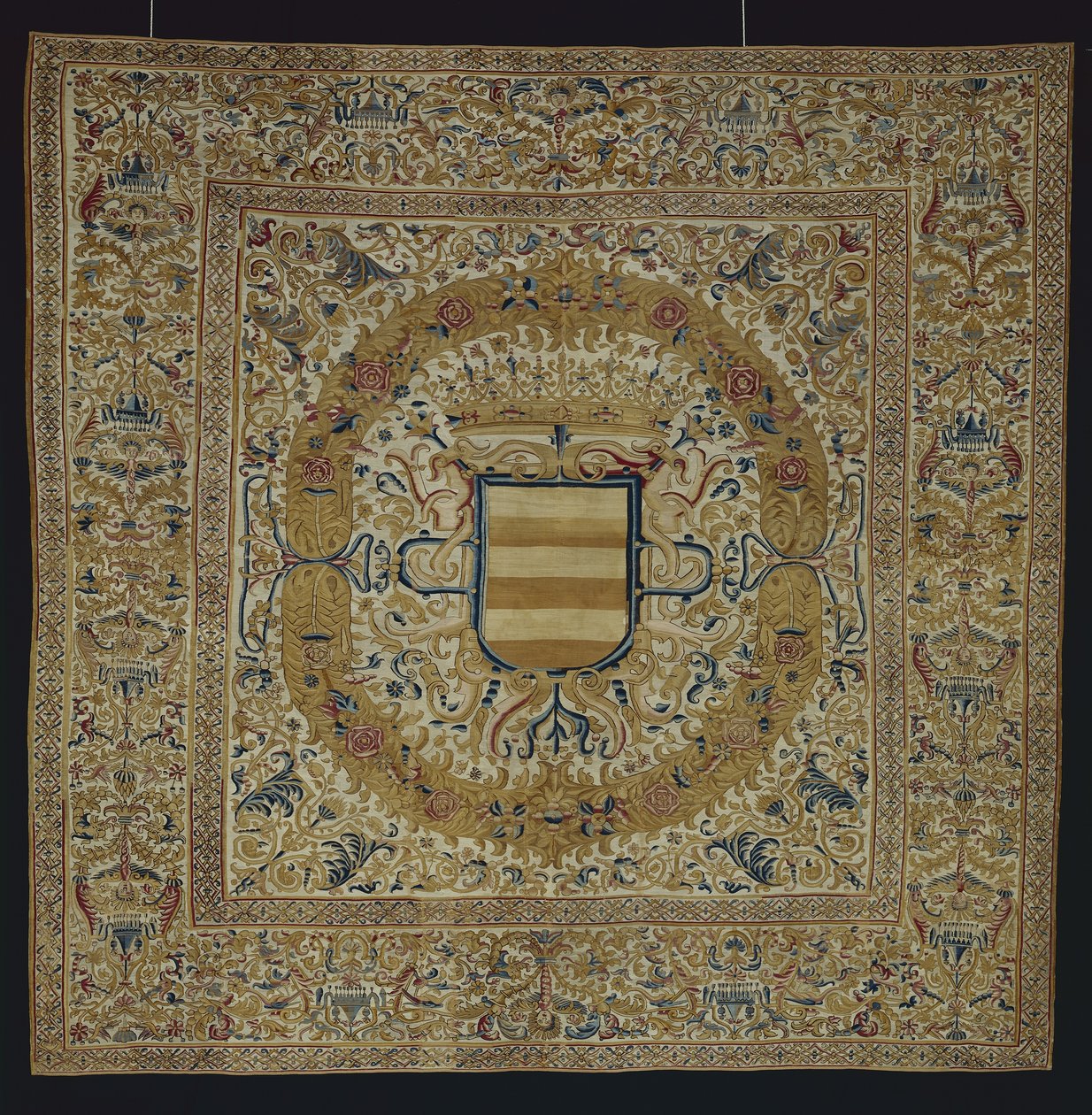 Grand pendentif avec couronne et écusson, vers 1700 - Peruvian School