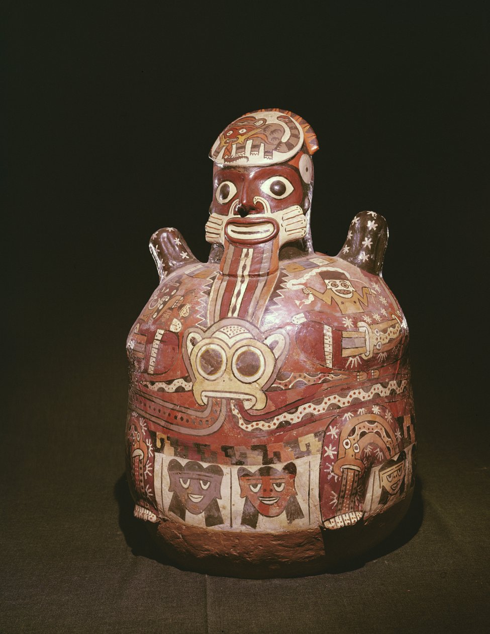 Vase en poterie représentant une divinité, culture Nazca - Peruvian School
