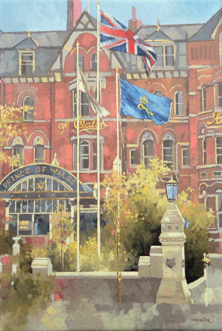 Drapeaux devant le Prince de Galles, Southport - Peter Miller