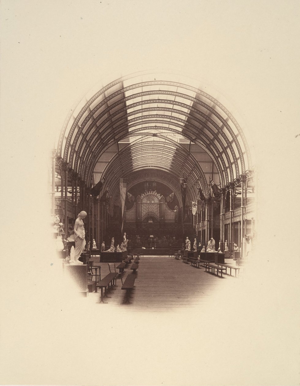 Vue dans le hall central, Exposition des trésors d