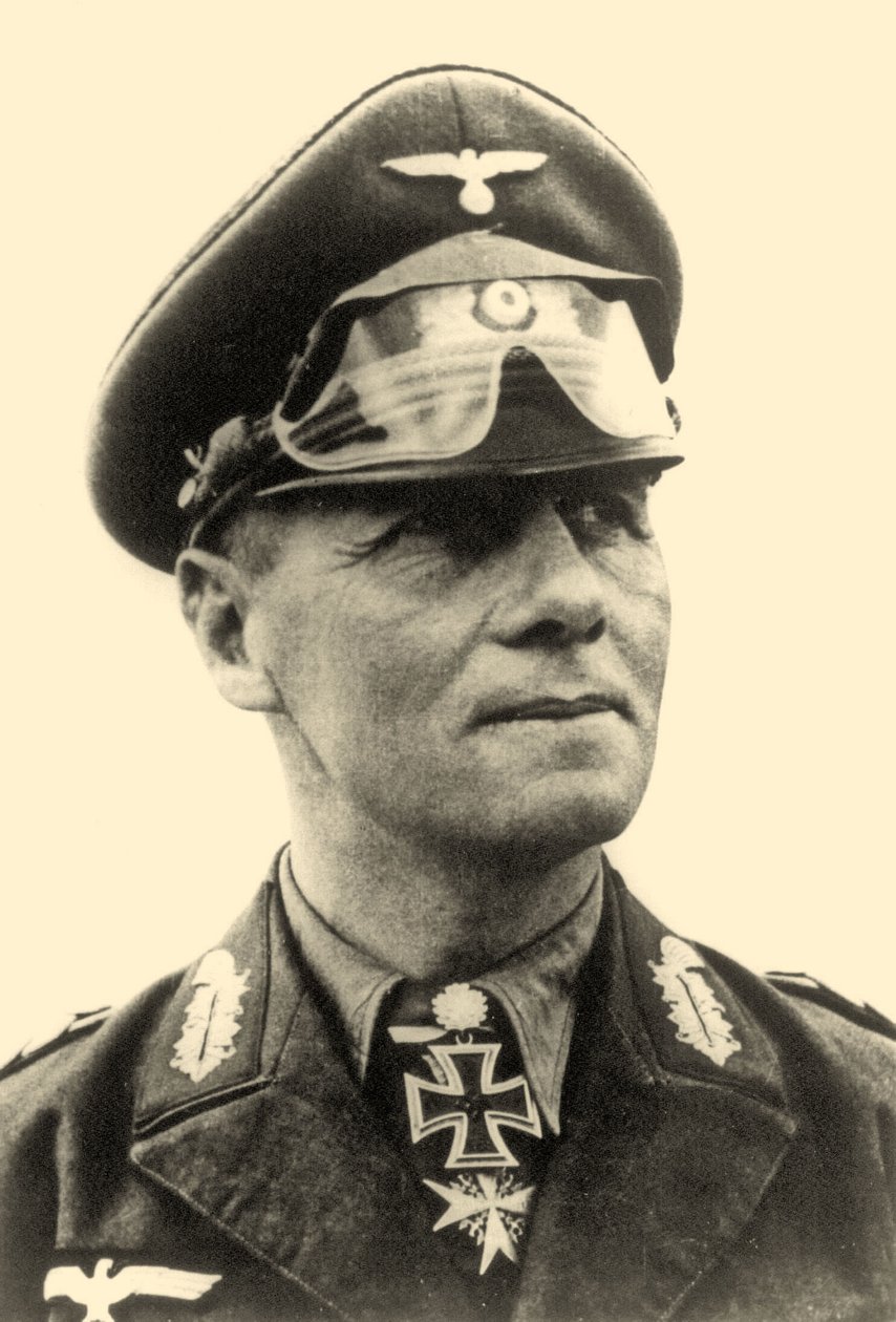 Portrait du général Erwin Rommel vers 1942 - Photographer German