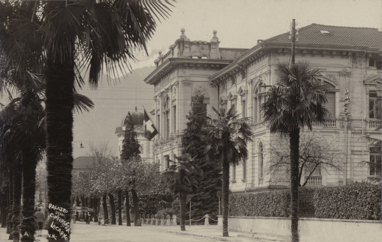 Palais des congrès où fut signé le traité de Locarno en 1925 (photo n/b) - Photographer Swiss