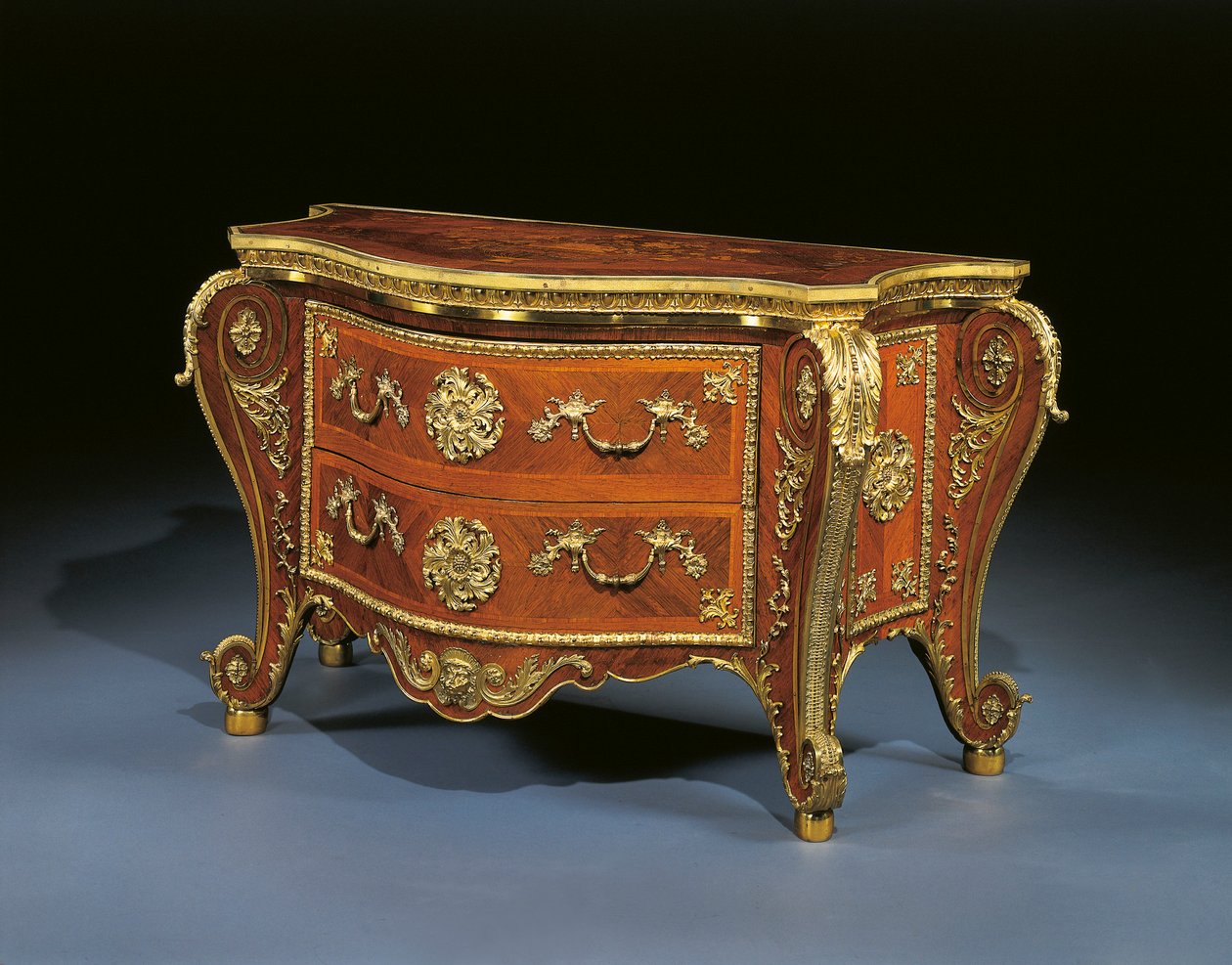 Commode bombe George III, c.1760-65 - Pierre Langlois