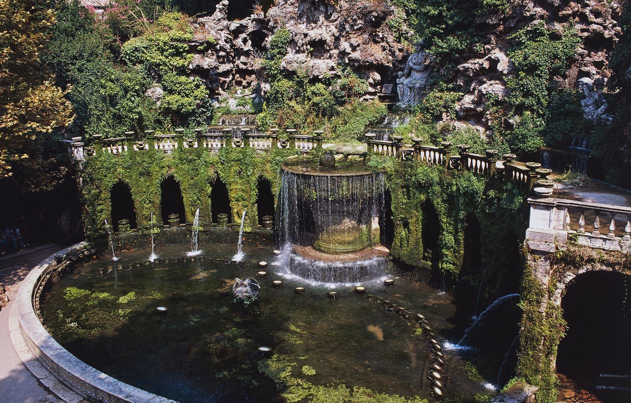 Fontaine Ovato ou Fontaine de Tivoli par Pirro Ligorio, Villa d