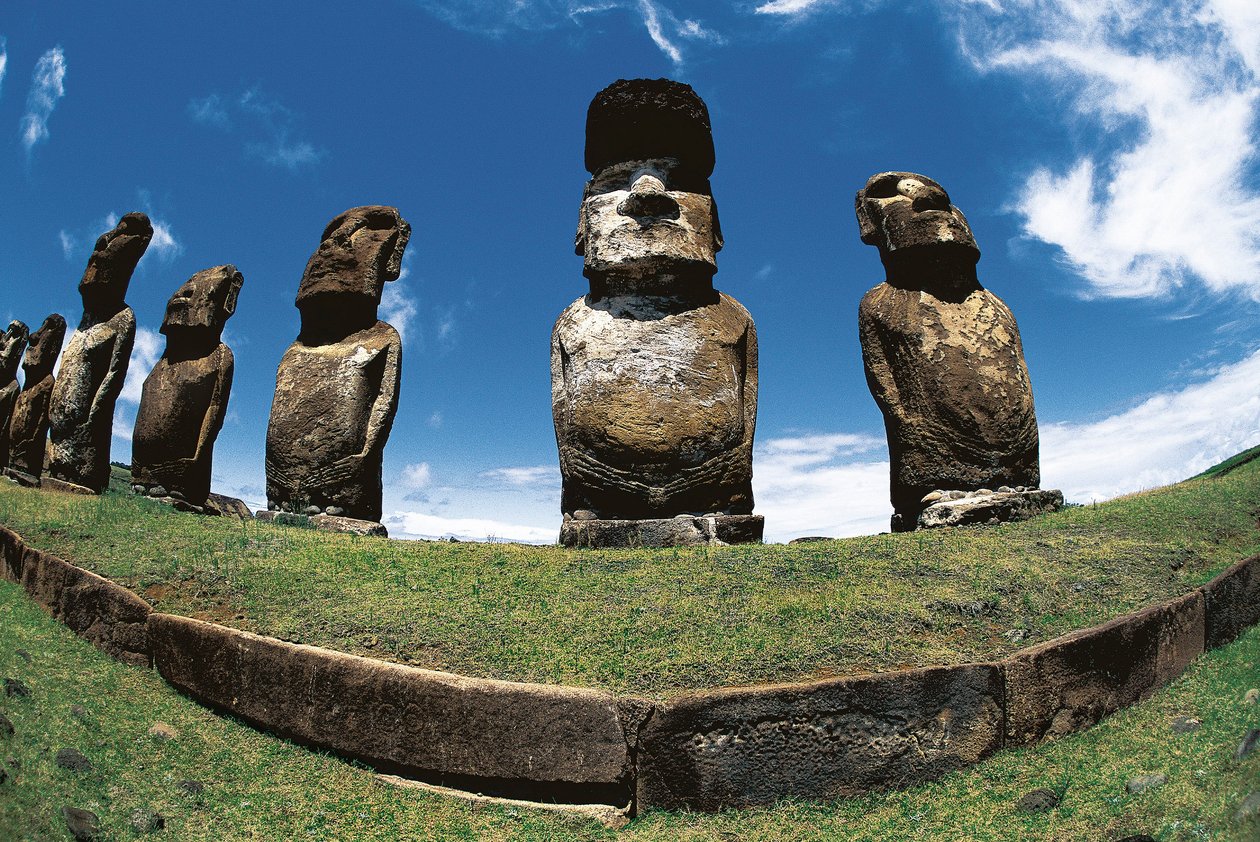 Statues Moai, Parc national de Rapa Nui, Île de Pâques, Chili - Polynesian Polynesian