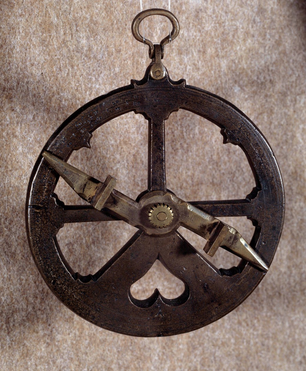 Instrument de mesure : astrolabe nautique portugais du 16ème siècle. Oxford. Université - Portuguese School